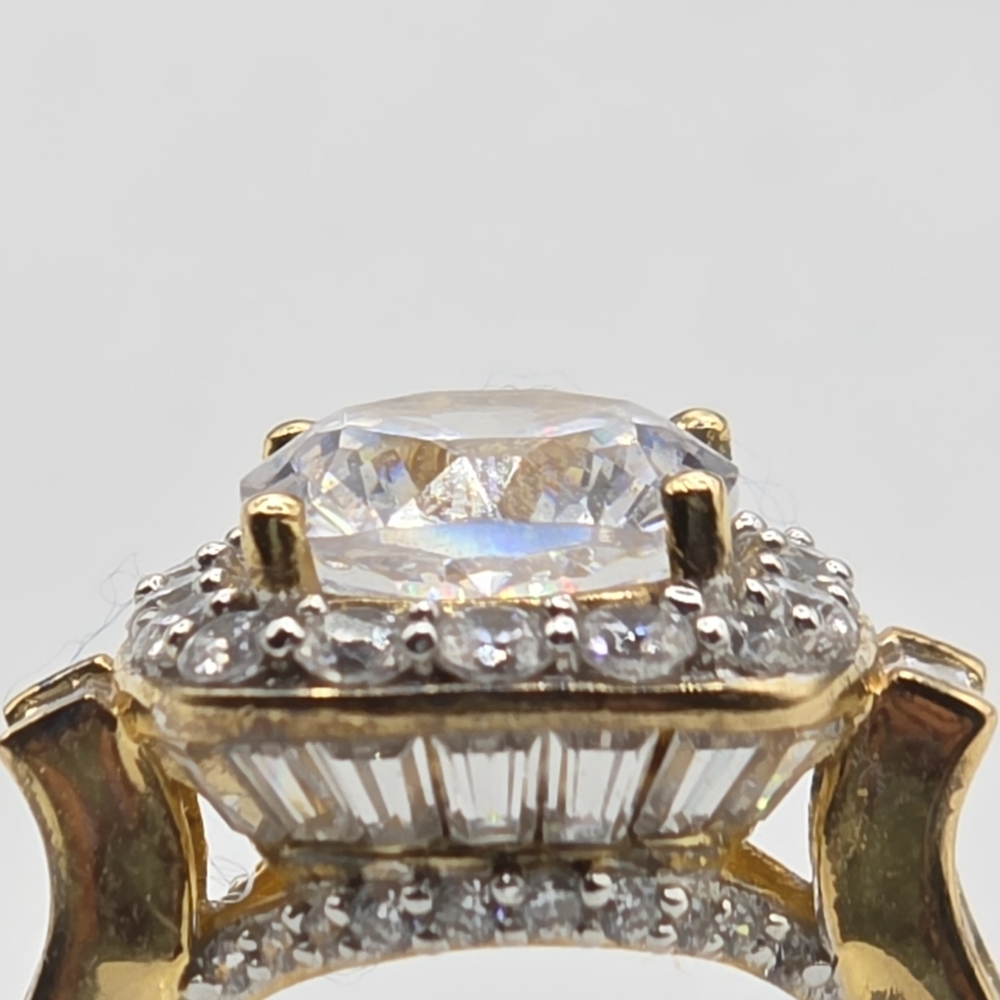 Extraordinary Sparkling Clear Quartz Victoria Wieck  Ring And Pendant Set - Picture 6 of 17
